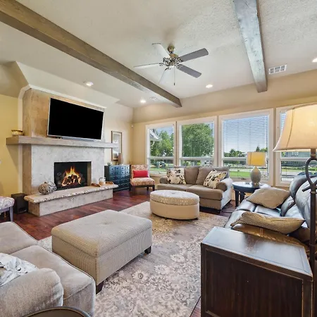 Grand Lake Reunion House-Community Pool, Hot Tub, Lake Access